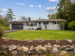 11 Mountain Ledge Rd, Avon, CT 06001
