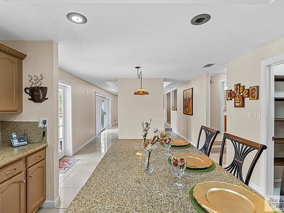 2nd image of 613 Escandon Ave