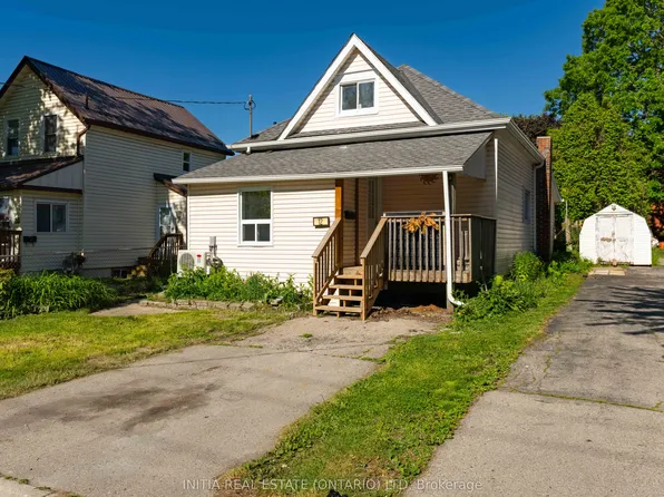 12 Woodworth Ave, Saint Thomas, ON N5P 3J2