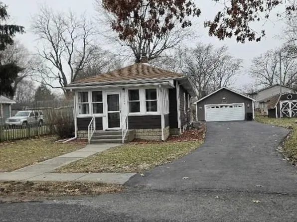 2784 Whittier St, Portage, IN 46368