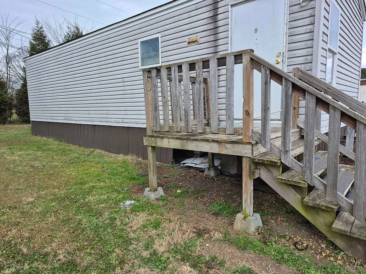 Building Photo - 4026 Spring Place Rd SE