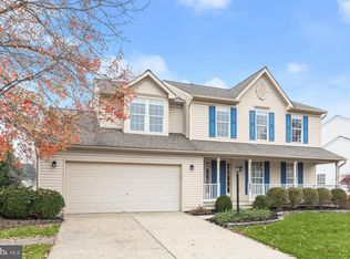 481 Hawk Ridge Ln, Sykesville, MD 21784