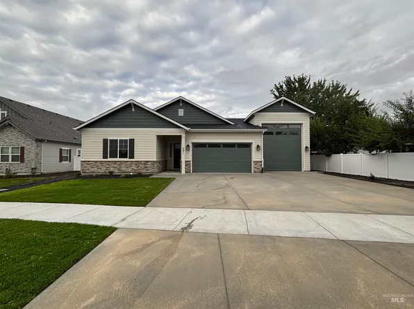 981 N Falling Water Way, Eagle, ID 83616