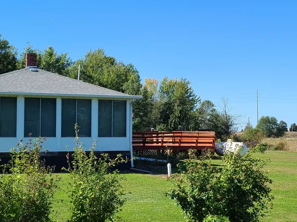 1537 County Road 60 Hwy E, Bradford, IL 61421