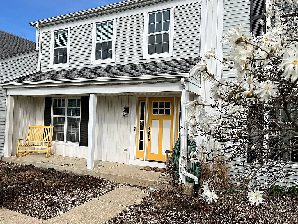 213 Hilltop Ln photo 1
