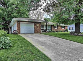 314 Rainbow Dr, Creve Coeur, IL 61610