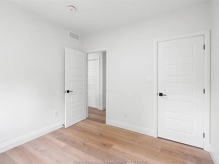 121 Allison Ave — Photo 12