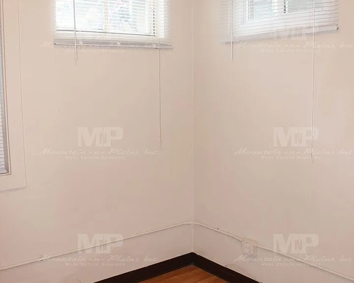 322 1/2 W Laurel St — Photo 5