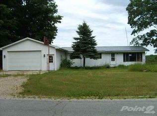 9775 N Vandermeulen Rd, Lake City, MI 49651