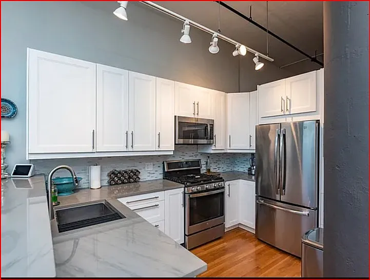 1224 W Van Buren St — Photo 1