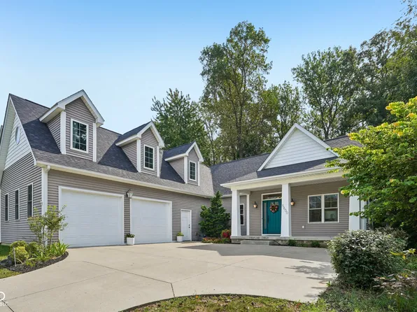 5600 Treeline Dr, Columbus, IN 47201