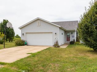 127 Mallard Dr, Downs, IL 61736