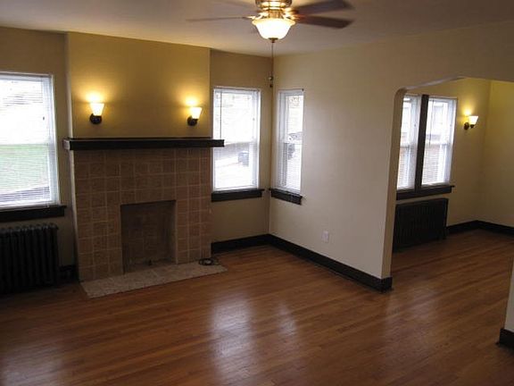 4th image of 1426 Hillsdale Ave APT 3