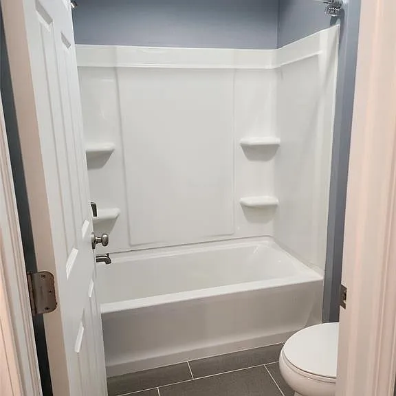 18106 Addington Dr — Photo 22