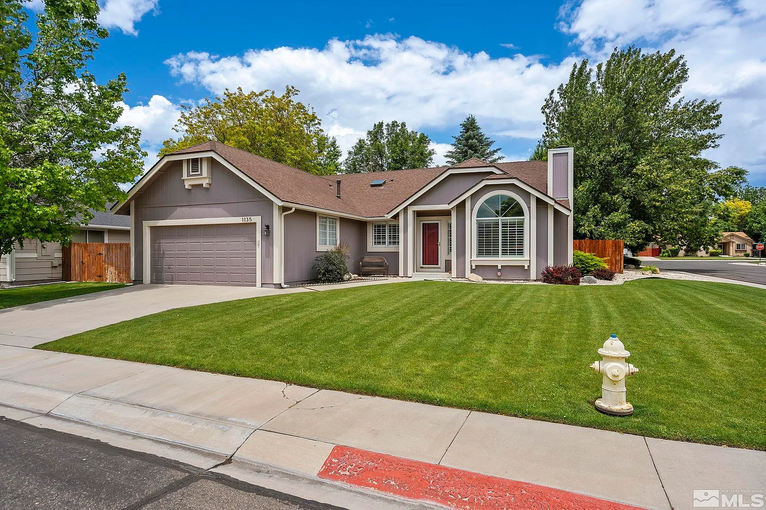 1135 Wisteria Dr photo 1