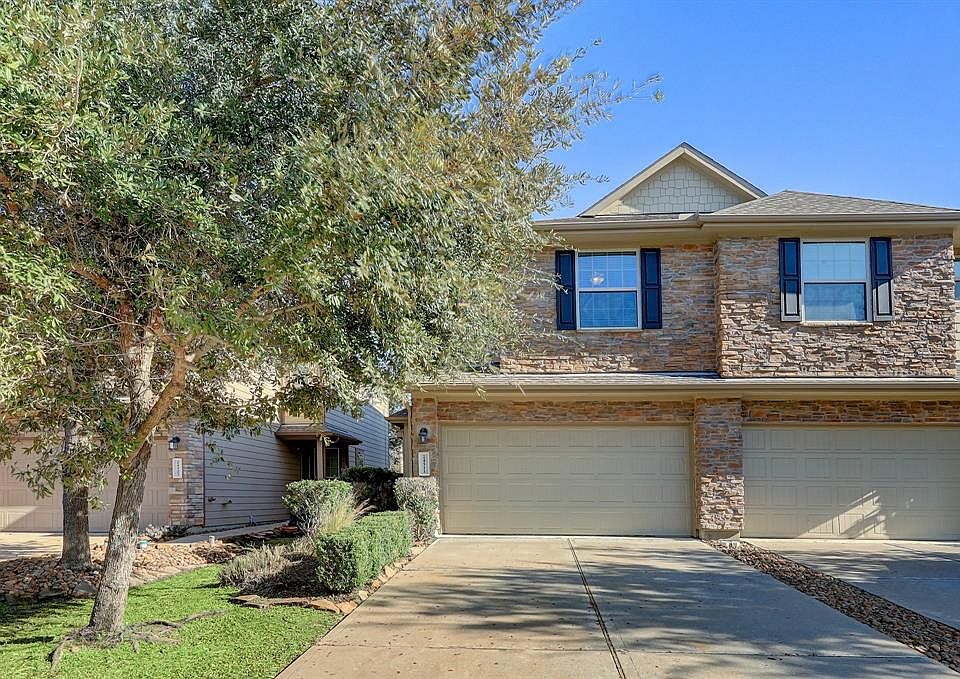1st image of 24511 Folkstone Cir