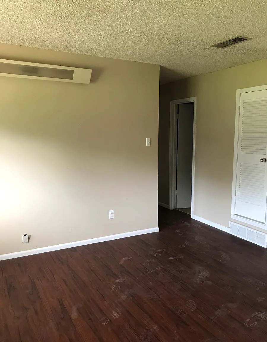 3 bed, 1212 sqft, $1,850 — Photo 3