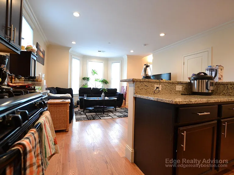 11 Sparhawk St #3A — Photo 6
