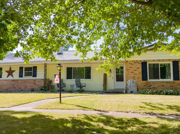 307 E 7th St, North Manchester, IN 46962