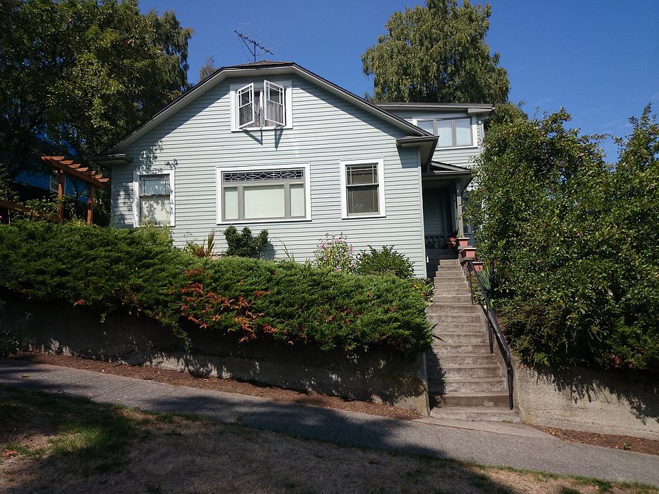 2nd image of 5503 Ravenna Ave NE