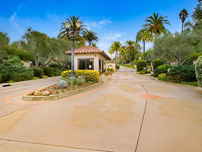 31396 Lake Vista Cir — Photo 3