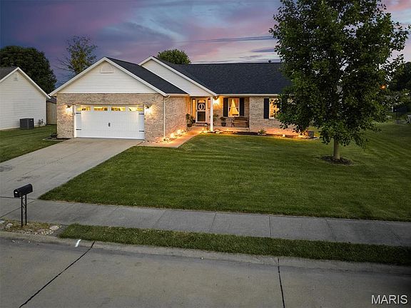 2nd image of 100 Quail Dr E