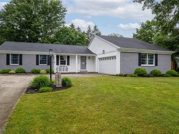 8975 Highland Dr, Seville, OH 44251
