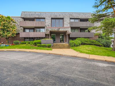525 Timber Ridge Dr APT 208, Carol Stream, IL, 60188