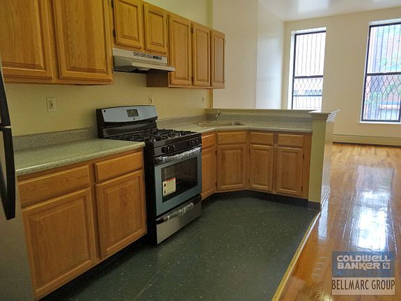 5th image of 111 W 126th St Bsmt 1