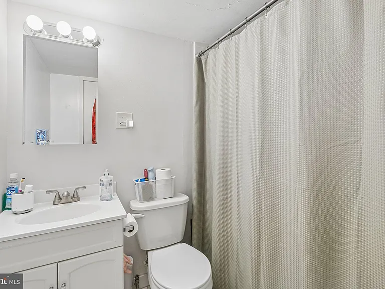 220 Locust St #24FS — Photo 9