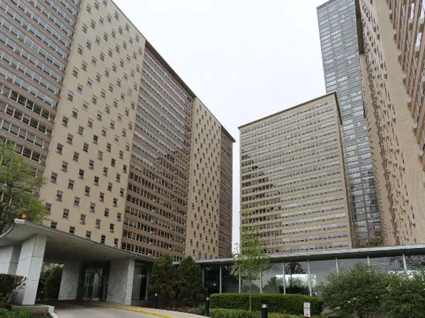 3950 N Lake Shore Dr, Chicago, IL
