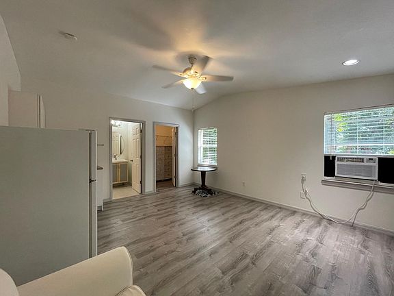 4th image of 7034 Delora Dr