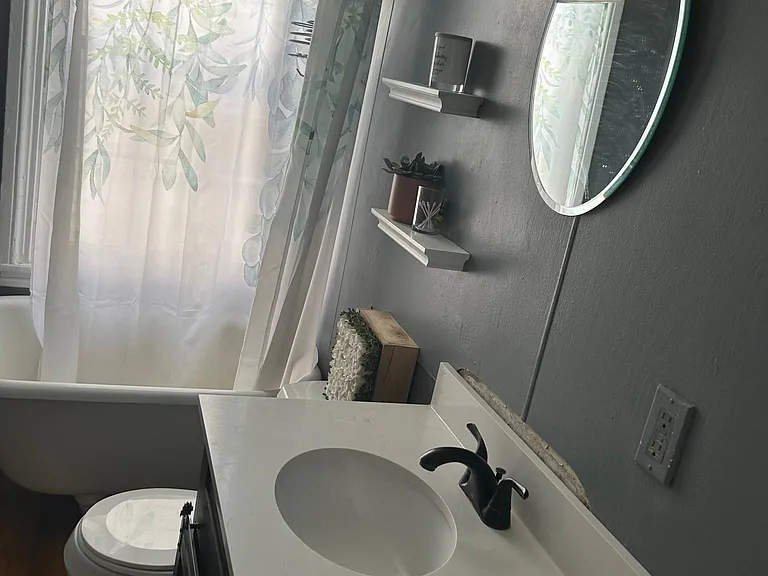 175 William St #2 — Photo 11