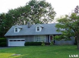 1540 Stones Crossing Rd, Palmer, PA 18045