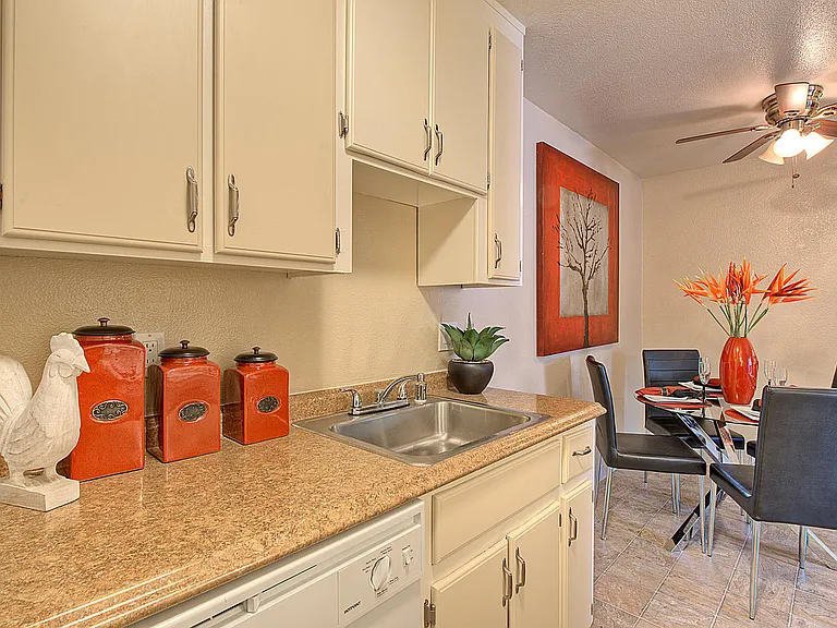 Bridge Bay Apartments — Photo 11