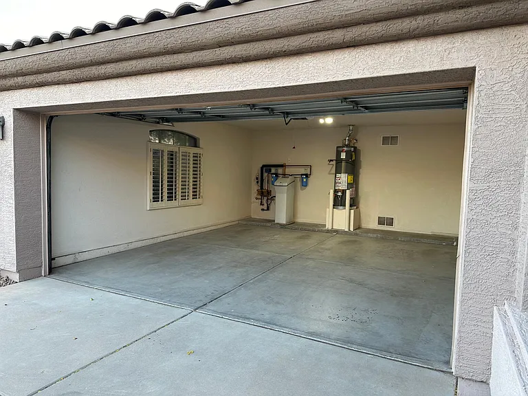1884 E Locust Pl — Photo 40