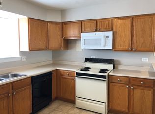 1011 Taft Ave #2B, Wheaton, IL 60189