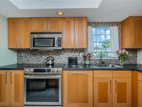 2nd image of 400 Glennes Ln APT 213
