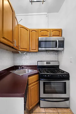 Rented by Brown Harris Stevens | media 3