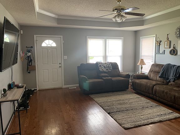 2nd image of 250 Moncrest Dr