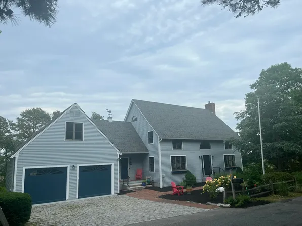 19 Aunt Debby's Road, Dennis, MA 02638