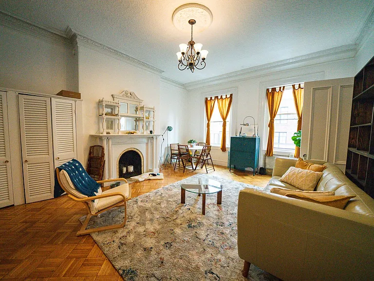 82 Commonwealth Ave #8 — Photo 1