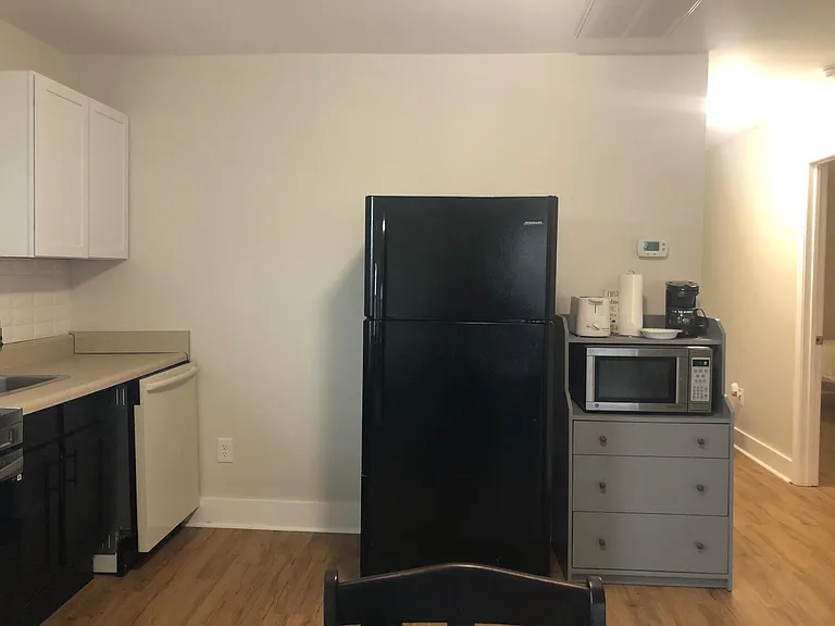 1085 Oglethorpe St #B — Photo 3