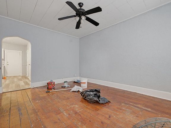 3rd image of 1125 E Clarke STREET