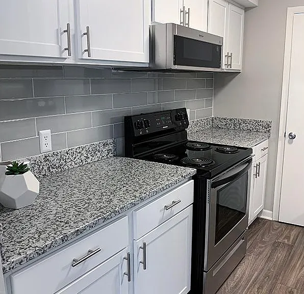 AMPLE COUNTER SPACE FOR COOKING