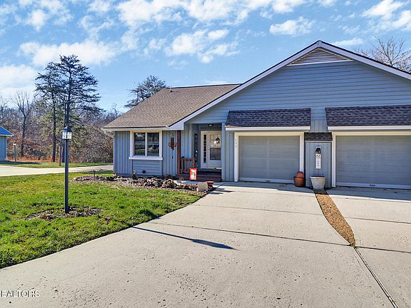 2nd image of 182 River Run Dr