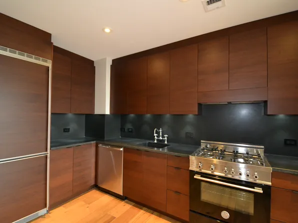 540 West 28th Street 9F image 3 of 8