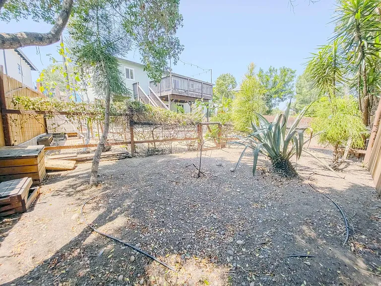 4635 Virginia Ave — Photo 25