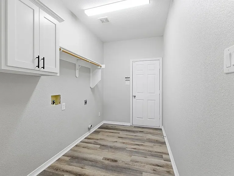 7000 Winthorp Dr — Photo 7