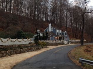 7 Union Schoolhouse Rd, Far Hills, NJ 07931